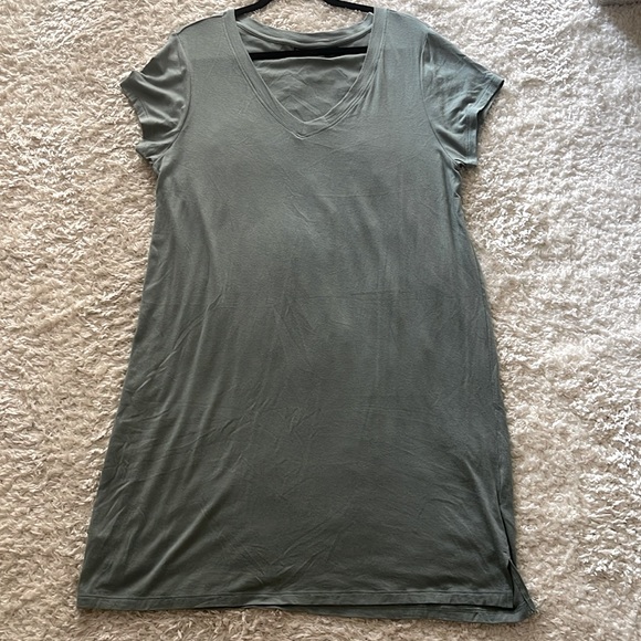 Tahari V-Neck T-Shirt Dress Sage Green size XL - Picture 3 of 9